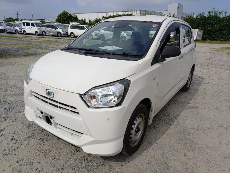 Daihatsu Mira e:S LA350S 2021
